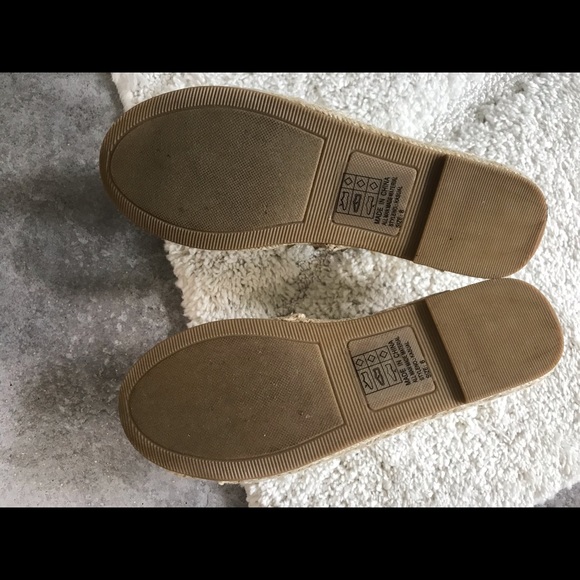 White Steve Madden Espadrille Shoes size 6 - Picture 6 of 7